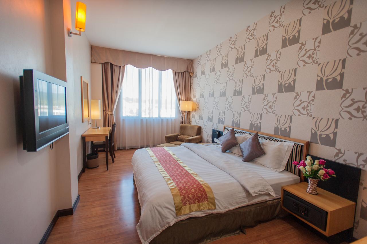 Kemena Hotel Bintulu Esterno foto