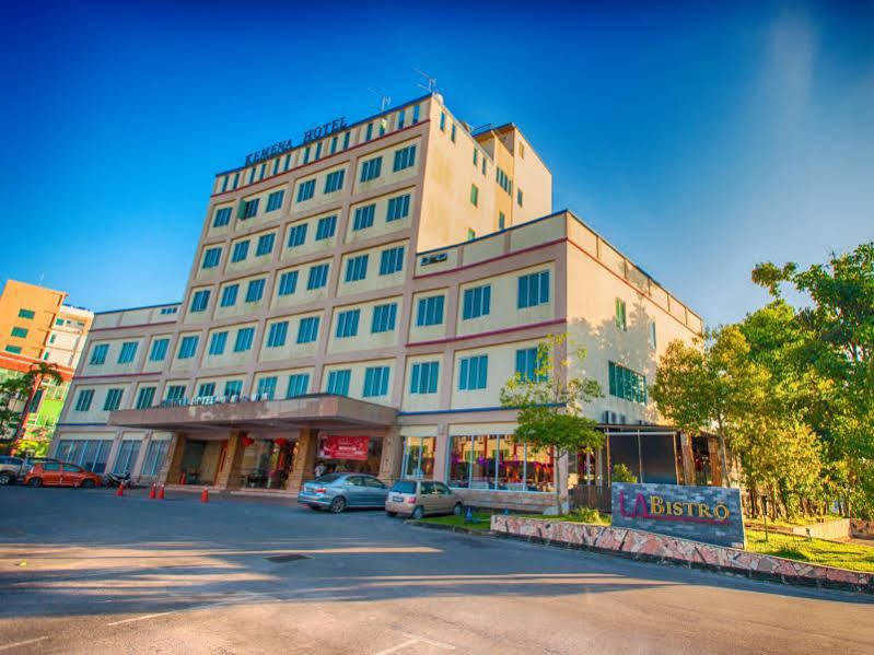 Kemena Hotel Bintulu Esterno foto